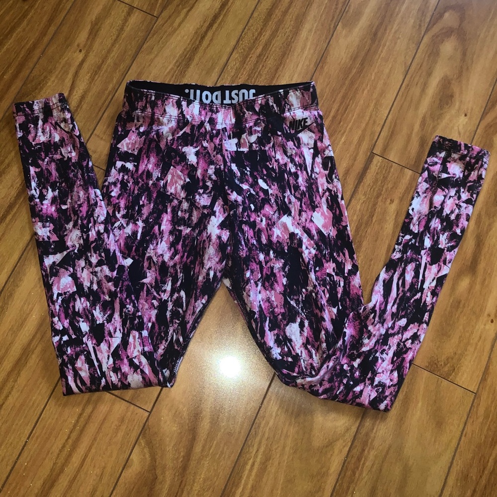 Women’s Nike leggings